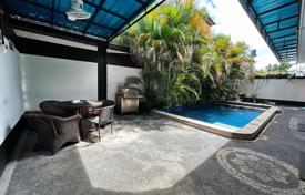8-zimmer villa 400 m² in South Denpasar, Indonesien. $210 000