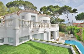 Einfamilienhaus – Cap d'Antibes, Antibes, Côte d'Azur,  Frankreich. 3 200 000 €