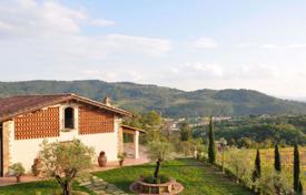 Villa 400 m² in Capolona, Italien. 950 000 €