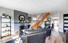 10-zimmer haus in der stadt in Scarborough, Kanada. C$1 715 000