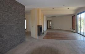 7-zimmer einfamilienhaus 539 m² in Palaiometocho, Zypern. 600 000 €