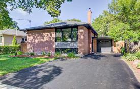 4-zimmer haus in der stadt in Etobicoke, Kanada. C$1 487 000