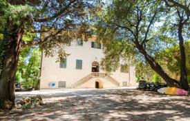 15-zimmer villa in Livorno, Italien. 2 200 000 €