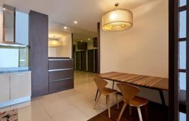 2-zimmer appartements in eigentumswohnungen in Watthana, Thailand. $396 000