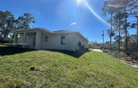 Haus in der Stadt – Cape Coral, Florida, Vereinigte Staaten. $371 000