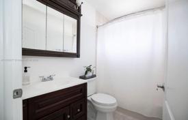 4-zimmer haus in der stadt 161 m² in Miami, Vereinigte Staaten. $650 000