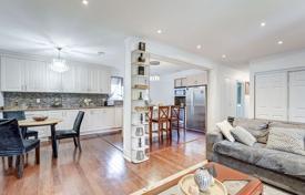 10-zimmer haus in der stadt in Scarborough, Kanada. C$1 461 000