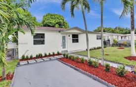 Haus in der Stadt – Miami Gardens, Miami, Florida,  Vereinigte Staaten. $535 000