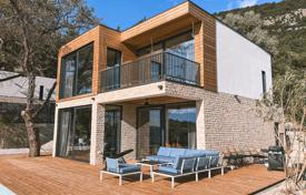 4-zimmer villa 220 m² in Kavač, Montenegro. 800 000 €