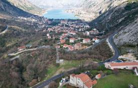 Grundstück in Kotor city, Montenegro. 2 640 000 €