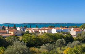 Grundstück in Fažana, Kroatien. 222 000 €