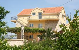 Einfamilienhaus – Dobrota, Kotor, Montenegro. 690 000 €
