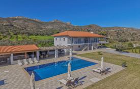 8-zimmer villa 360 m² auf der Peloponnes, Griechenland. 1 200 000 €
