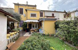 6-zimmer wohnung 160 m² in Viareggio, Italien. 350 000 €