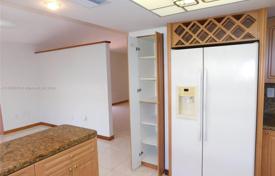 3-zimmer haus in der stadt 228 m² in Miami, Vereinigte Staaten. $660 000