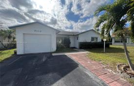 8-zimmer haus in der stadt 156 m² in Palm Beach County, Vereinigte Staaten. $345 000