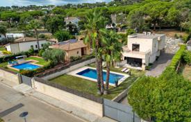 4-zimmer stadthaus 250 m² in Kalonji, Spanien. 700 000 €