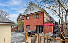 Haus in der Stadt – East York, Toronto, Ontario,  Kanada. C$2 332 000