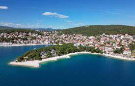 Grundstück in Trogir, Kroatien. 434 000 €