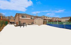 7-zimmer stadthaus in North York, Kanada. C$1 243 000
