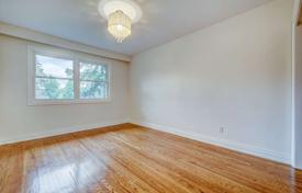 4-zimmer haus in der stadt in North York, Kanada. C$2 482 000