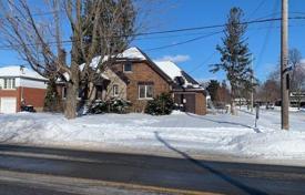 Haus in der stadt in Etobicoke, Kanada. C$2 677 000