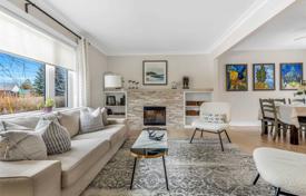 8-zimmer haus in der stadt in Scarborough, Kanada. C$1 306 000