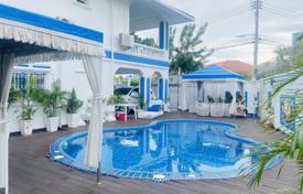 4-zimmer villa 300 m² in Pattaya, Thailand. $470 000