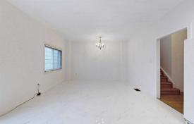 4-zimmer haus in der stadt in Scarborough, Kanada. C$1 837 000