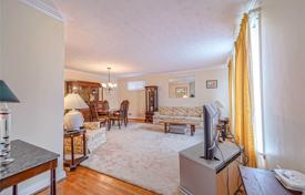 5-zimmer haus in der stadt in Scarborough, Kanada. C$1 292 000