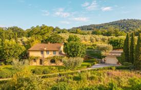 14-zimmer landgut 572 m² in Cetona, Italien. 1 750 000 €