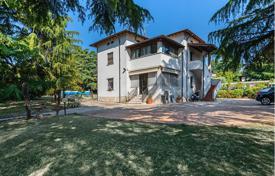 Villa – Lonato del Garda, Lombardei, Italien. 1 200 000 €