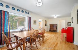 11-zimmer haus in der stadt in Scarborough, Kanada. C$1 610 000