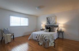 4-zimmer haus in der stadt in Scarborough, Kanada. C$1 720 000