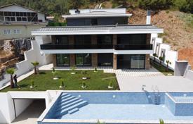 Stilvolles Einfamilienhaus mit privatem Pool in Alanya Tepe. $3 086 000