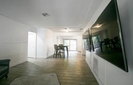3-zimmer haus in der stadt 179 m² in Miami, Vereinigte Staaten. $855 000