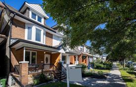 4-zimmer stadthaus in East York, Kanada. C$1 465 000