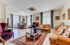4-zimmer wohnung 141 m² in Le Carré d'Or, Frankreich. 1 100 000 €