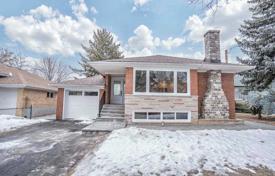 6-zimmer haus in der stadt in North York, Kanada. C$2 125 000