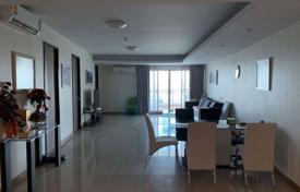 3-zimmer appartements in eigentumswohnungen in Thon Buri, Thailand. $603 000