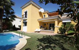 3-zimmer villa 235 m² in Marbella, Spanien. 3 000 €  pro Woche