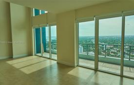 2-zimmer appartements in eigentumswohnungen 120 m² in Miami, Vereinigte Staaten. 691 000 €