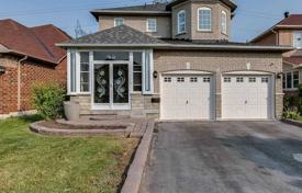 Haus in der Stadt – Scarborough, Toronto, Ontario,  Kanada. C$1 168 000