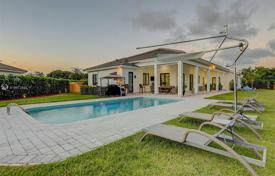 8-zimmer villa 511 m² in Miami, Vereinigte Staaten. 1 730 000 €