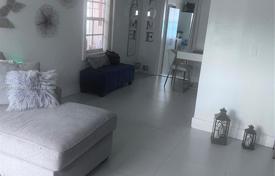 3-zimmer haus in der stadt 137 m² in Miami, Vereinigte Staaten. $547 000