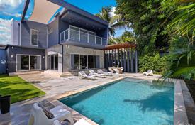 Villa – Miami, Florida, Vereinigte Staaten. 2 478 000 €