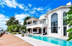 7-zimmer villa 552 m² in Fort Lauderdale, Vereinigte Staaten. $2 400 000