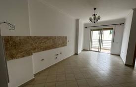 Wohnung in einem Neubau in der Nähe der Musikschule in Vlora. 58 000 €