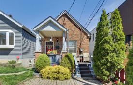 Haus in der Stadt – Rushton Road, York, Toronto,  Ontario,   Kanada. C$1 117 000