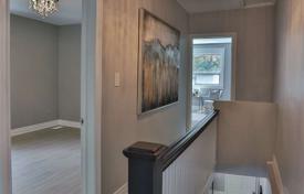 4-zimmer haus in der stadt in East York, Kanada. C$1 575 000